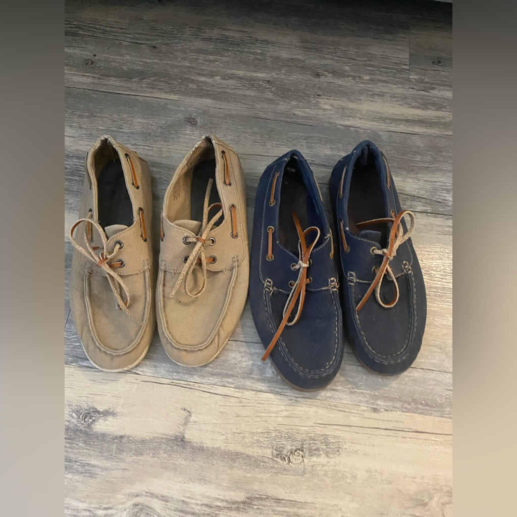 Used Men Size 9 Boat Shoes